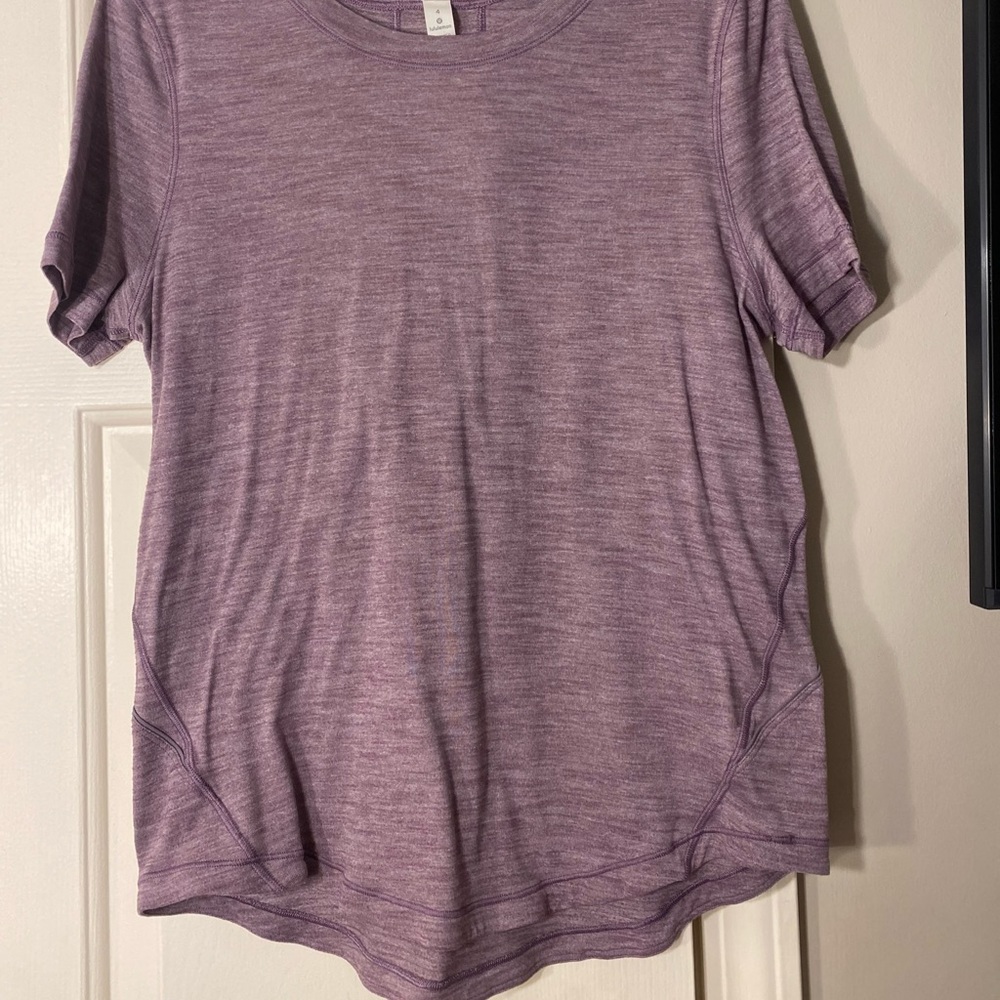 LULULEMON SHORT SLEEVE SHIRT